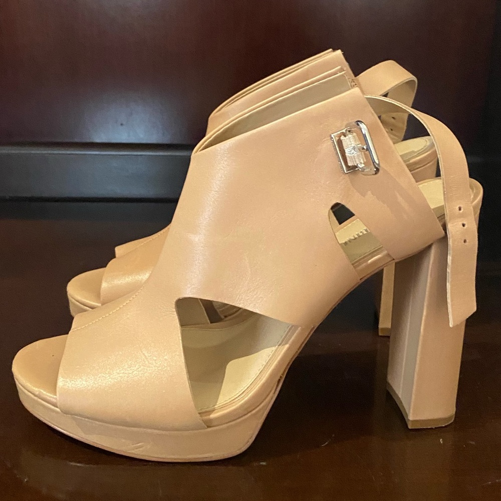 Gianni Bini Nude Platform High Heel